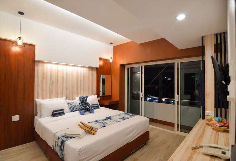 バルコニー付きデラックスルーム, Ud Capital