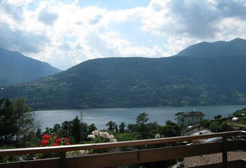 جناح عائلي, Villa Ester