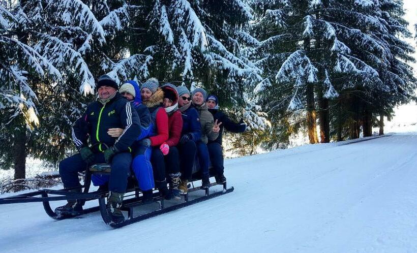 اتاق خانوادگی, Korondi Pisztrangos