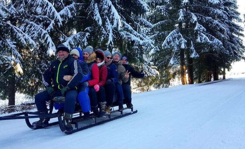 اتاق استاندارد چهار تخته, Korondi Pisztrangos