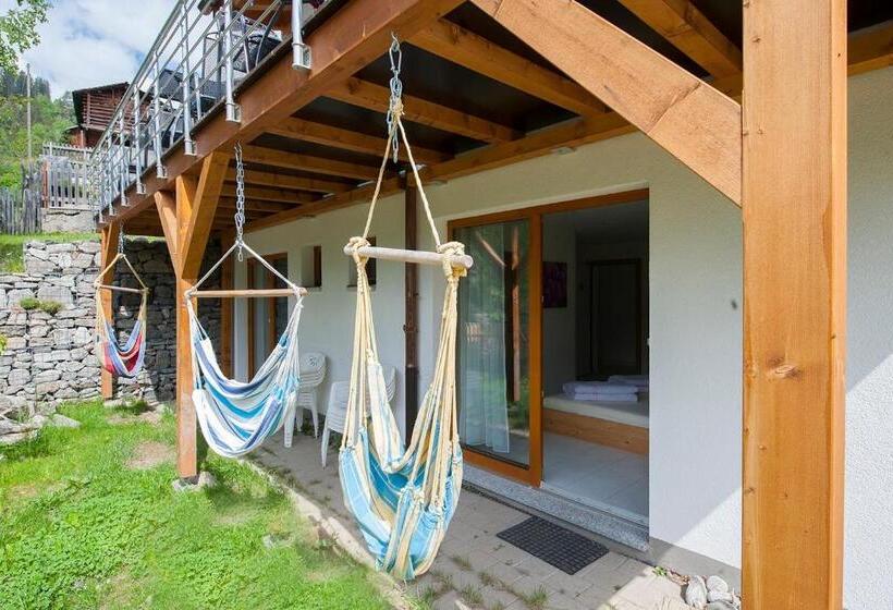 غرفة عائلية, Cuntera