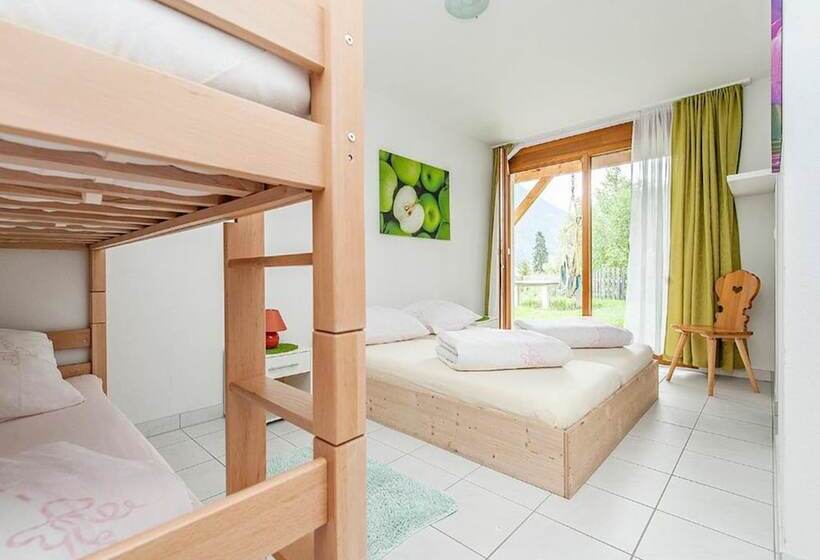 غرفة عائلية, Cuntera