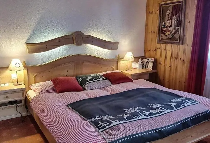 Standard Trippelrum med Balkong, La Cambuse