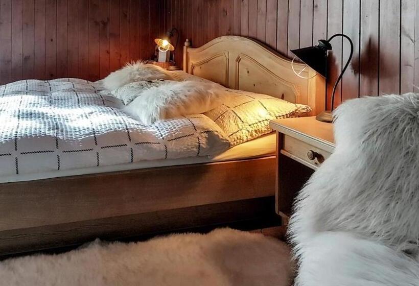 חדר סטנדרט לשלושה עם מרפסת, La Cambuse