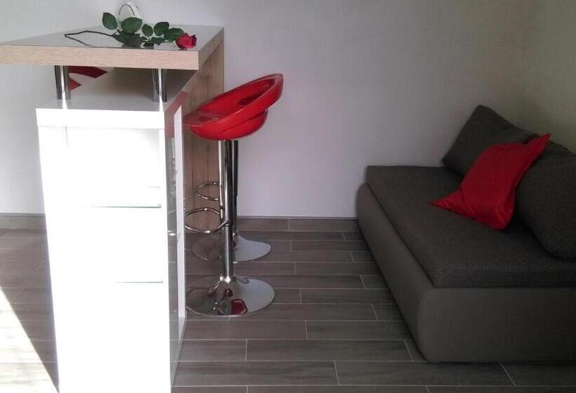 شقة غرفة واحدة مطلة على البحر, Guest House Marija