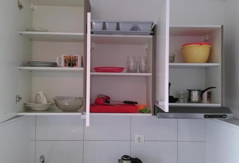 شقة غرفة واحدة مطلة على البحر, Guest House Marija