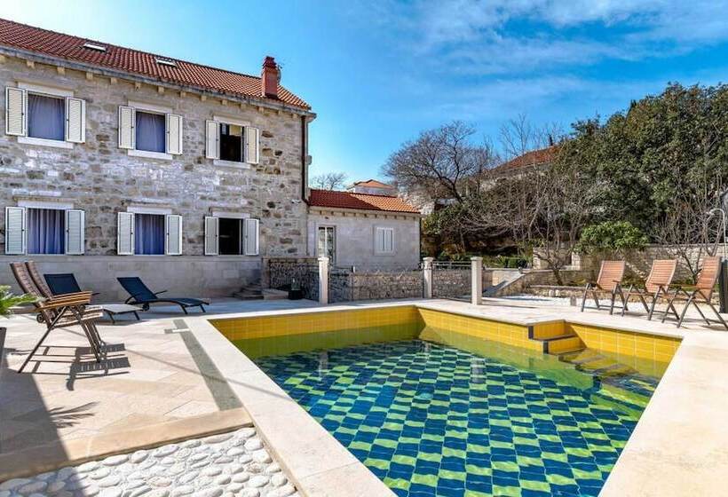 غرفة كومفورت مطلة علي البحر, Rooms Miron