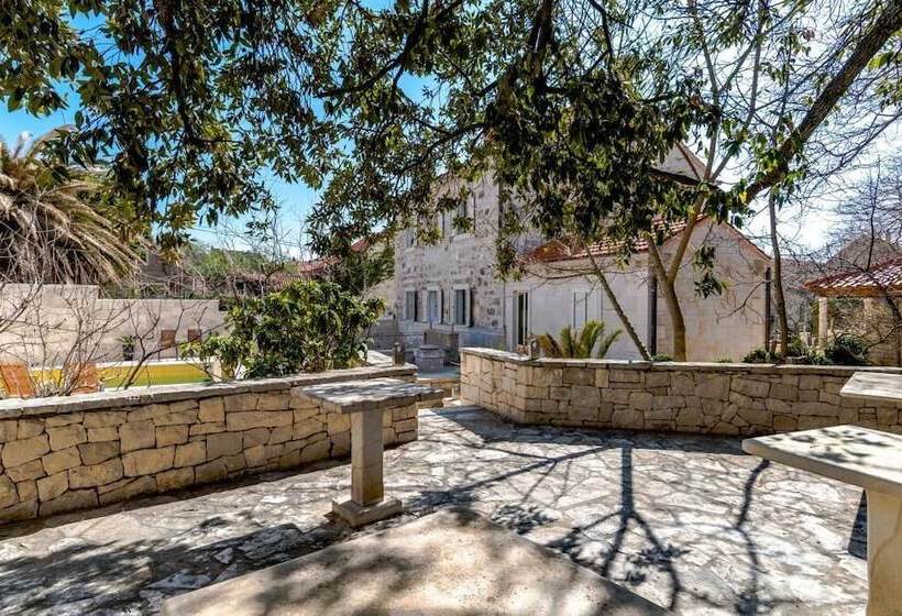 غرفة كومفورت مطلة علي البحر, Rooms Miron