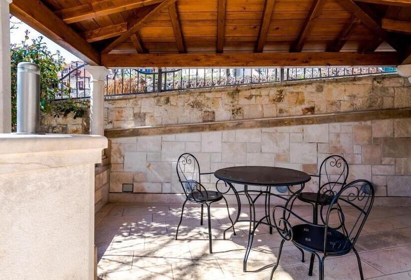 غرفة قياسية مطلّة علي البحر, Rooms Miron