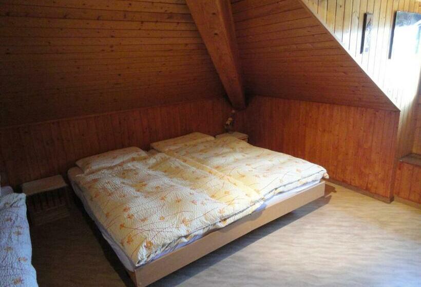 غرفة قياسية ثلاثية حمام مشترك, Osteria Anzonico