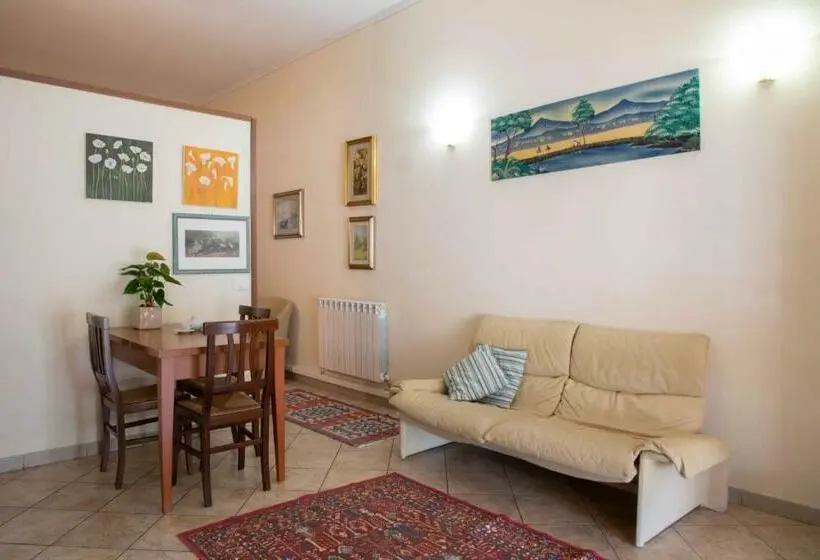 スタンダードスタジオ, Al Frantoio Maddii Levane Bed And Breakfast