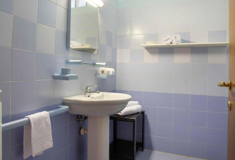 クラシックスイート, Al Frantoio Maddii Levane Bed And Breakfast