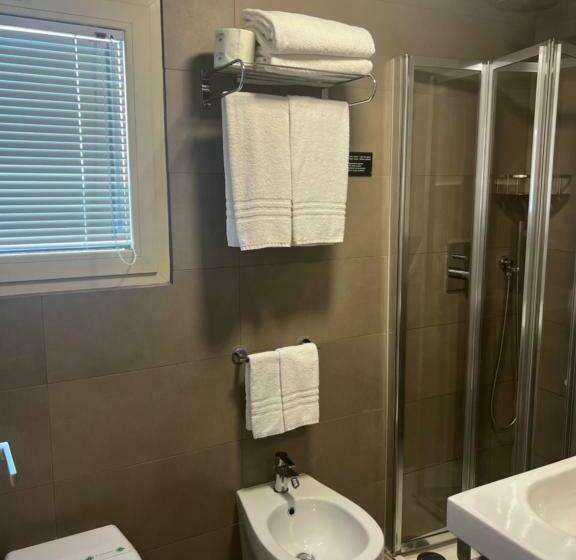 חדר סטנדרט, Jo