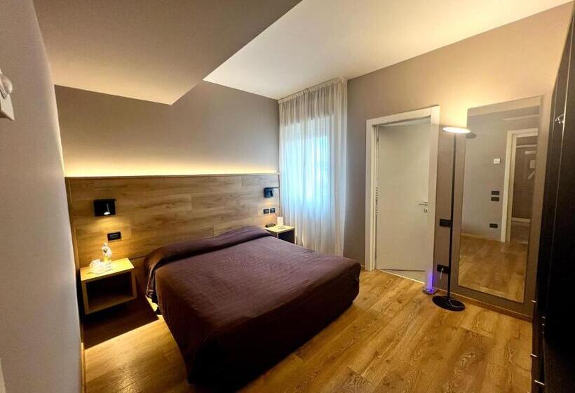 חדר סטנדרט, Jo