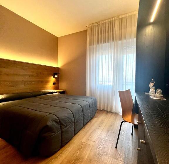 חדר סטנדרט, Jo