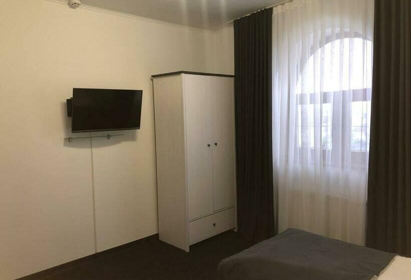 Номер Стандарт, Knyazhyi Dvir