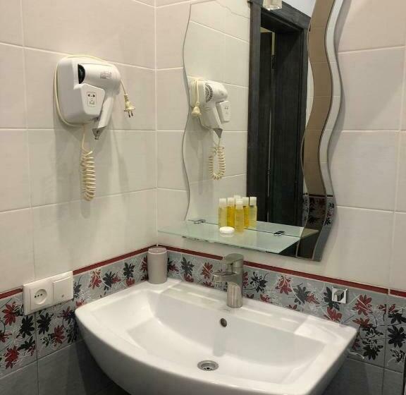 Номер Стандарт, Knyazhyi Dvir