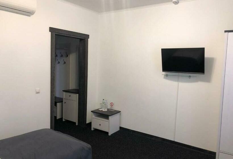 Номер Стандарт, Knyazhyi Dvir