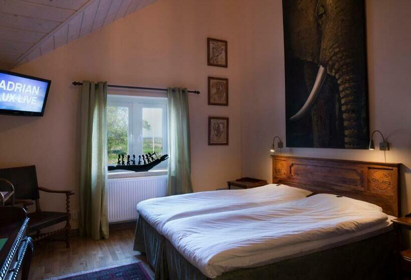 标准工作室, Lydinge Resort