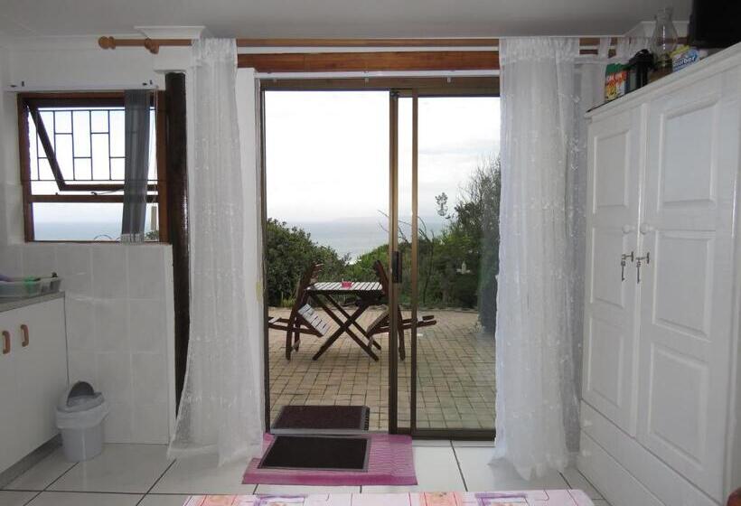 شقة غرفة واحدة, At Whale Phin Guest House