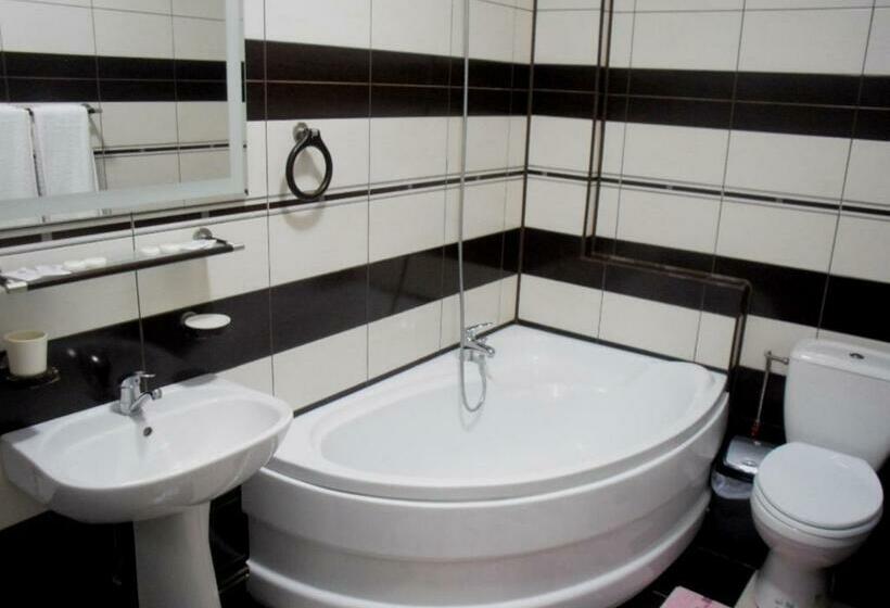 스위트, Pensiunea Crystal Ii