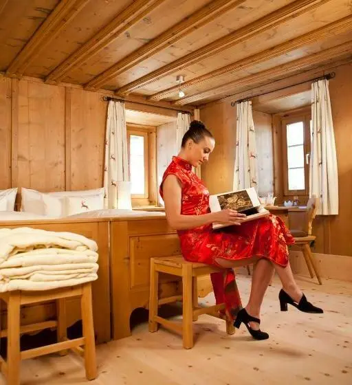 ファミリールーム, Relais & Châteaux In Lain Hotel Cadonau