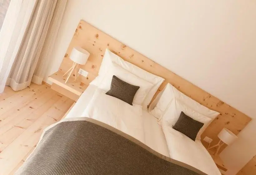 スイート, Relais & Châteaux In Lain Hotel Cadonau