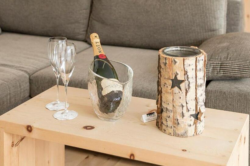 סוויטה, Relais & Châteaux In Lain Hotel Cadonau