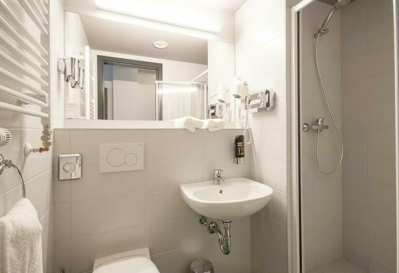 اتاق استاندارد یک نفره, a&o Berlin Mitte