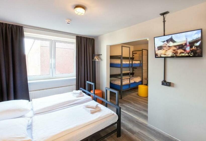 اتاق استاندارد چهار تخته, a&o Berlin Mitte