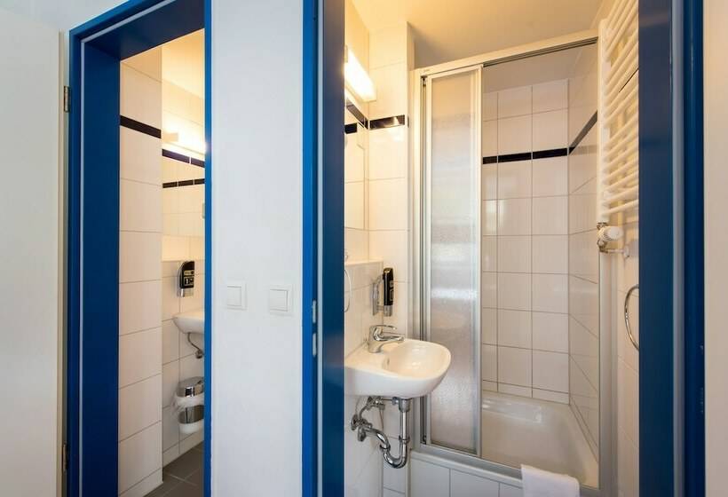 تختخواب در اتاق مشترک, a&o Berlin Mitte