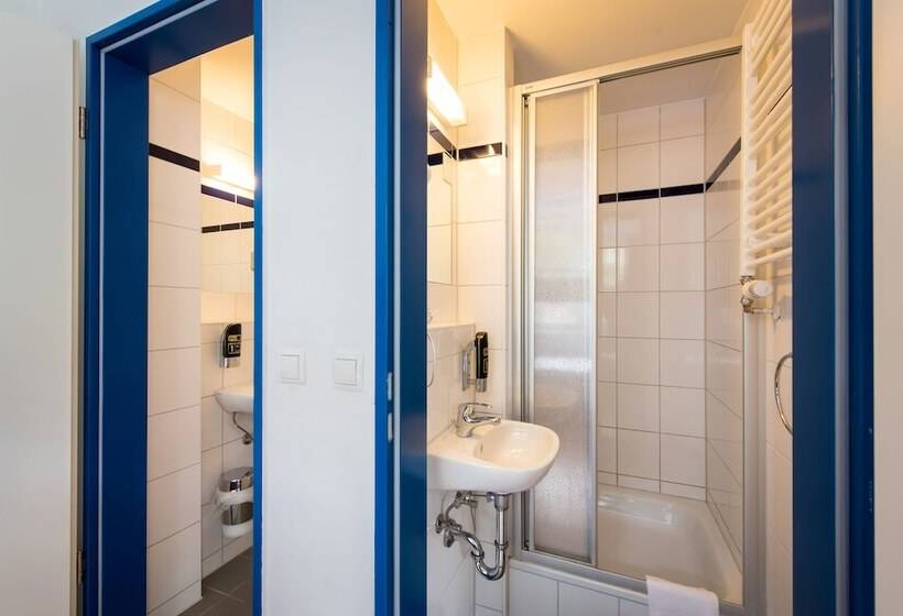 اتاق استاندارد چهار تخته, a&o Berlin Mitte