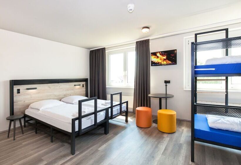 Fyrbädds Standardrum, a&o Berlin Mitte