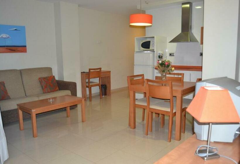 带1个卧室的带阳台的公寓, Aparthotel Bahía