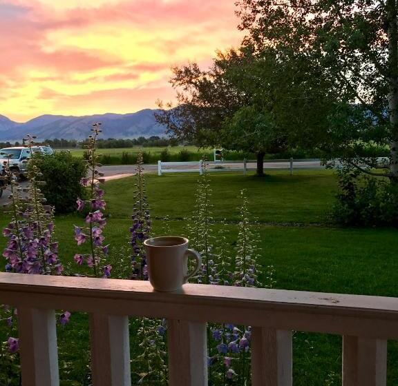 سوئیت با تخت بزرگ, Fox Hollow Inn