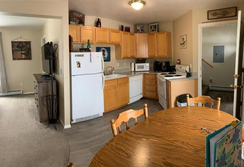 سوئیت با تخت بزرگ, Fox Hollow Inn