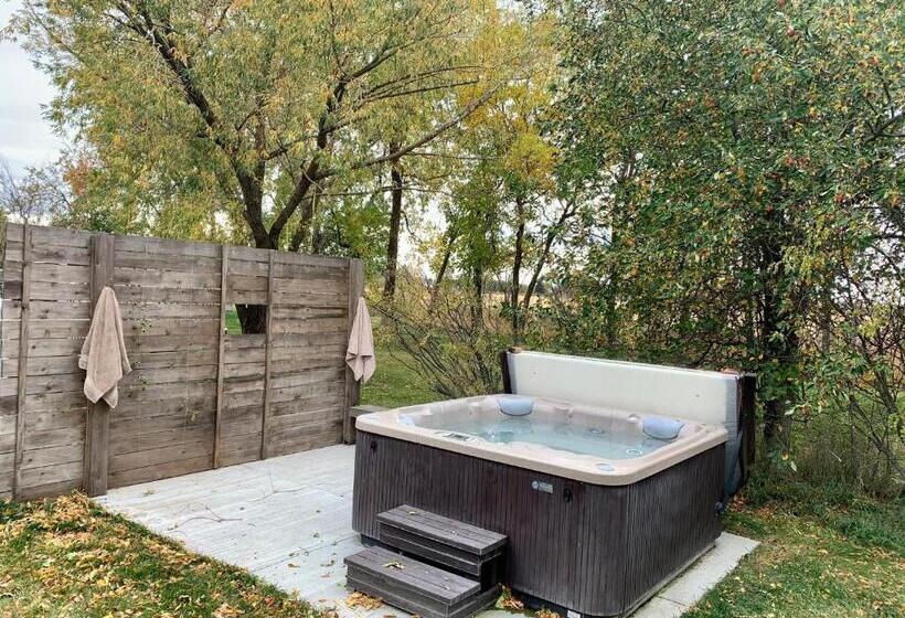 سوییت, Fox Hollow Inn