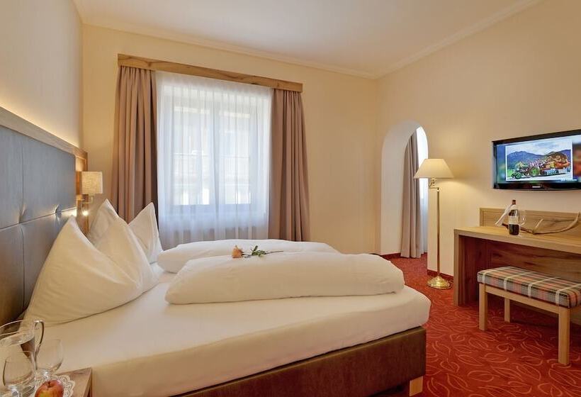 Номер Superior, Andreas Hofer