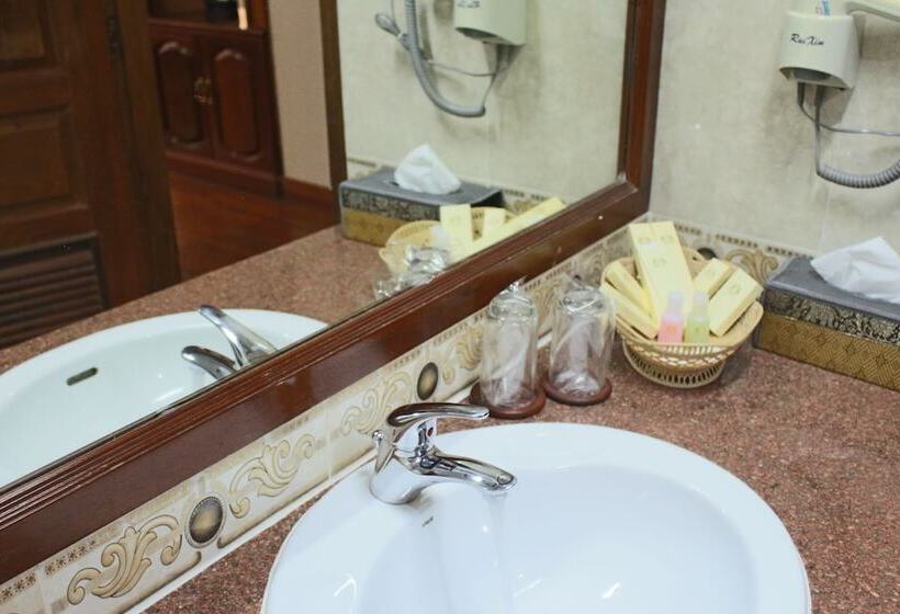 Трехместный Номер Superior, City Angkor