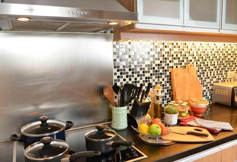 سوئیت 2 خوابه, Discovery Suites Manila, Philippines