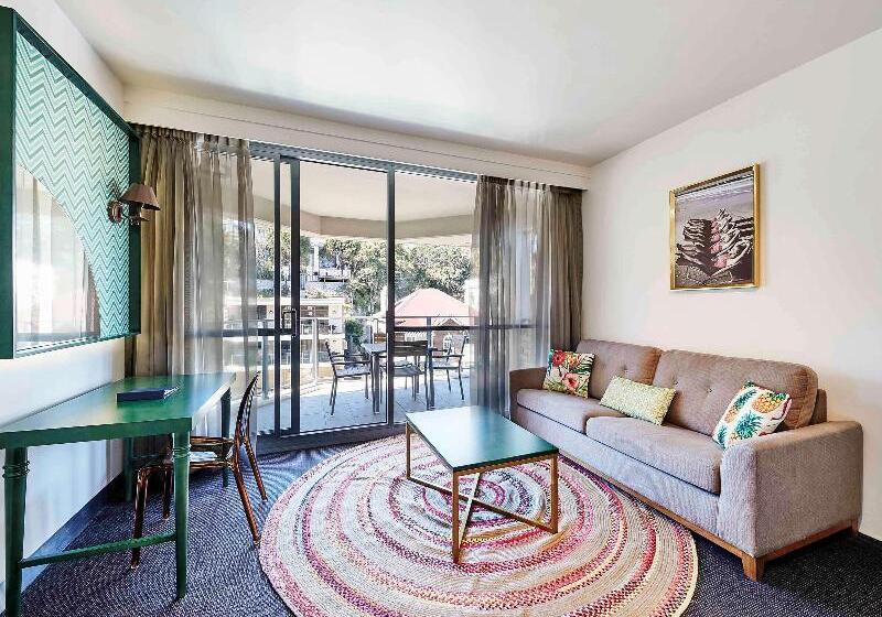 اتاق سوپریور, Dzingel