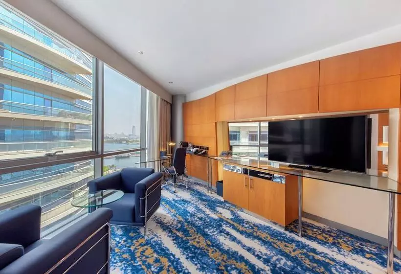 اتاق لوکس با تخت بزرگ, Mövenpick Dubai Creek
