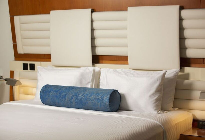 اتاق لوکس با تخت بزرگ, Golden Sands Boutique Hotel Dubai Creek