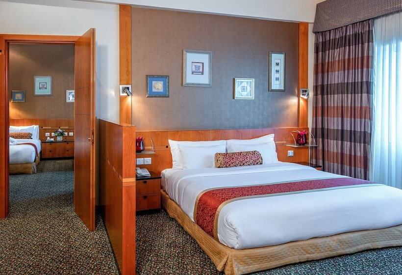 سوییت, Gulf Court