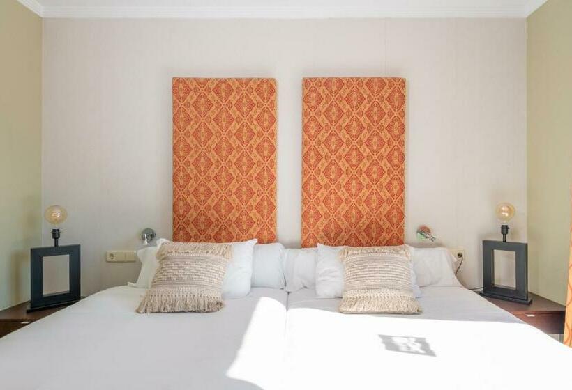 Полулюкс, Holiday World Riwo