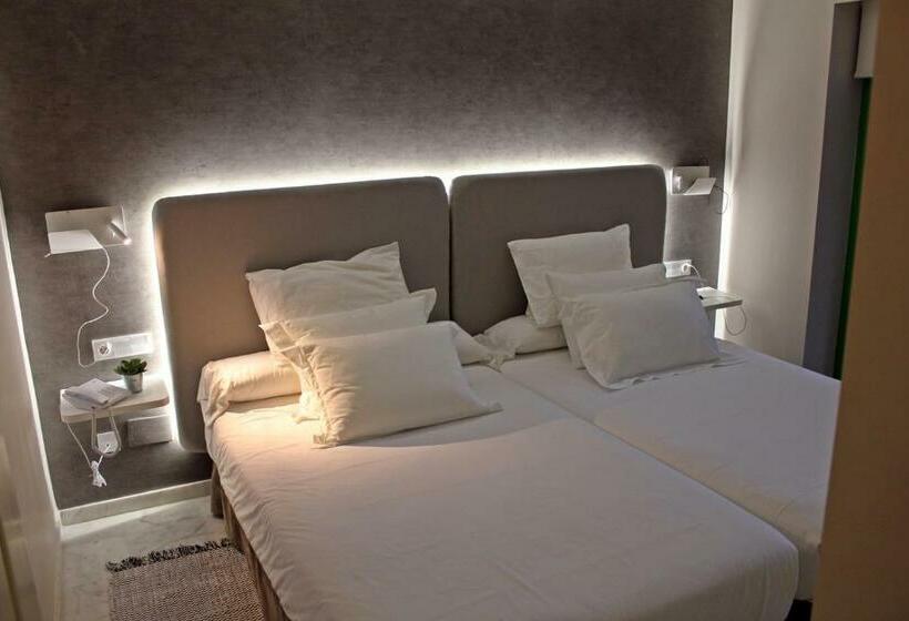 Полулюкс, Holiday World Riwo