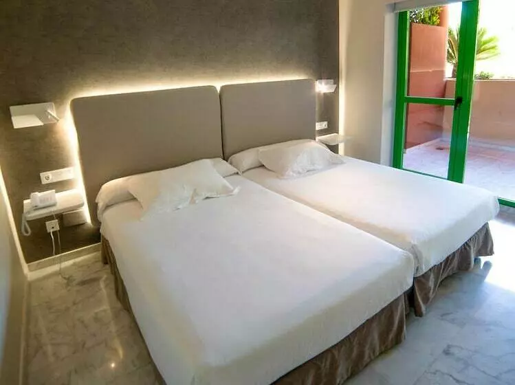 سوییت جونیور, Holiday World Riwo, Affiliated by Meliá