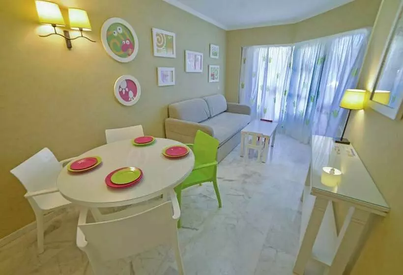 سوییت جونیور, Holiday World Riwo, Affiliated by Meliá
