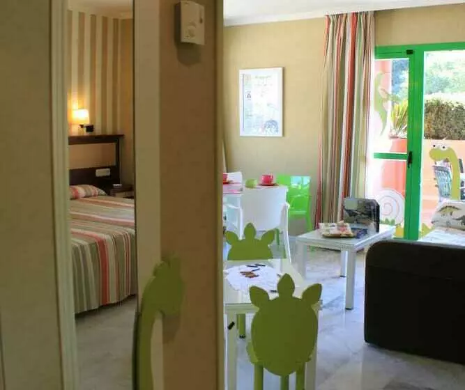 سوییت جونیور, Holiday World Riwo, Affiliated by Meliá