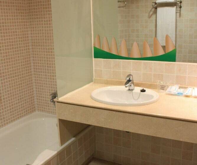 Полулюкс, Holiday World Riwo